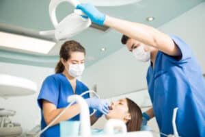 Assistants dentaires